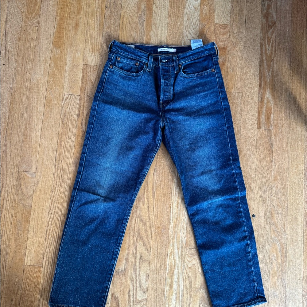 Levi's Wedgie Straight Blue Jeans with Subtle Fading